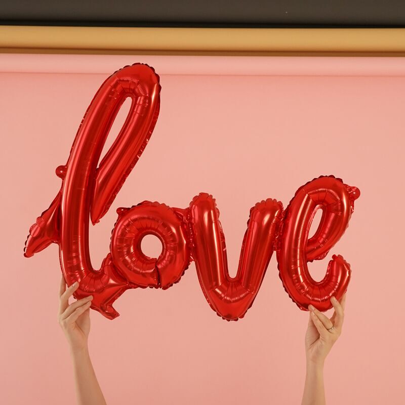 Шар фольгированный Надпись "Любовь" Love на День Святого Валентина